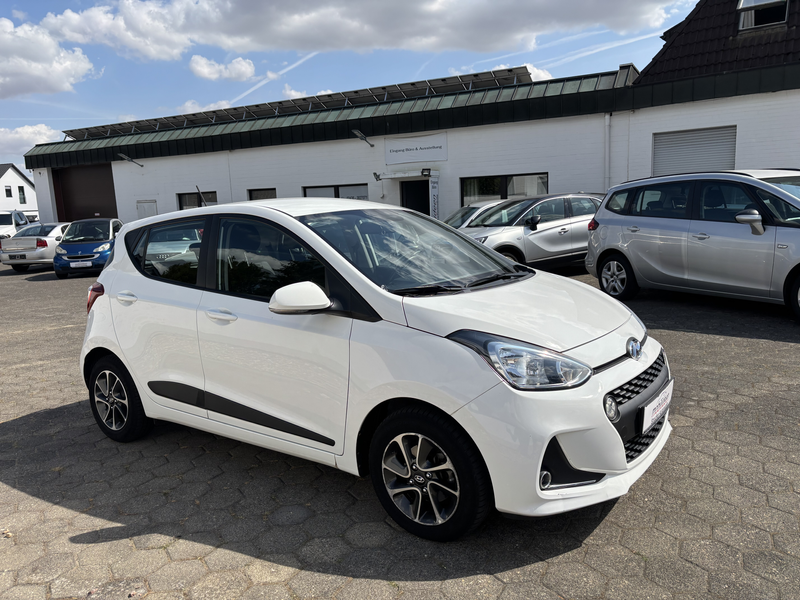 Hyundai i10 i10 1.2 Automatik Navi Sitzh PDC 1.Hand — photo 6