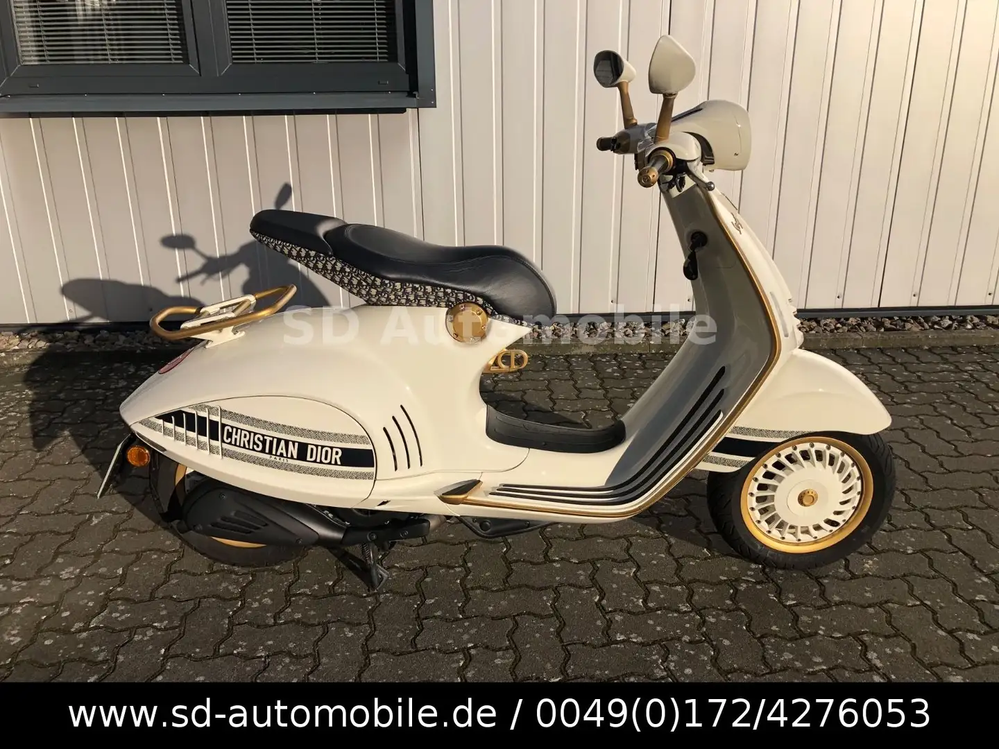Vespa 946 Christian Dior Limited Edition Beige - 1
