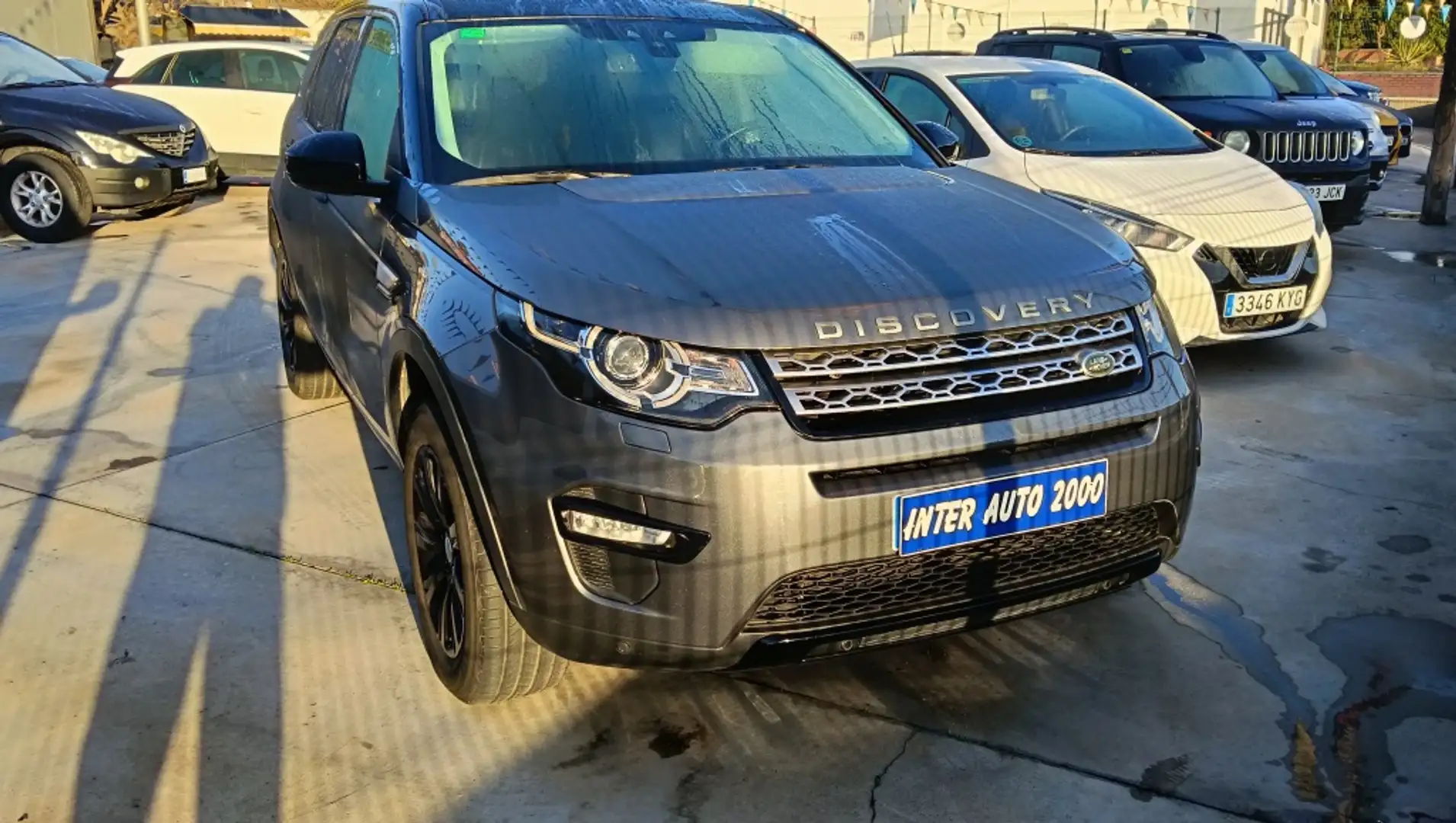 Land Rover Discovery Sport 2.0TD4 Pure 7pl. 4x4 Aut. 150 Grau - 1