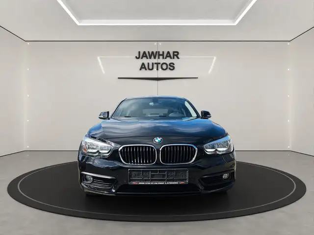 Bmw 120 i AUT.NAVI*LED*PDC*SITZHZ*1.HAND*TÜV NEU*