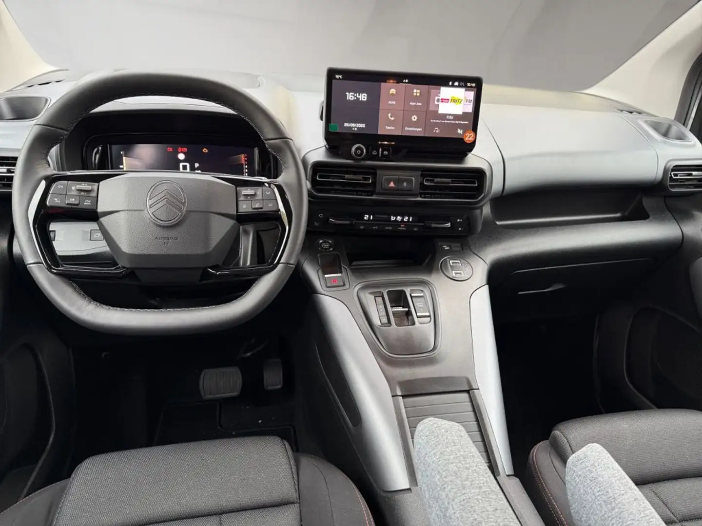 Citroen Berlingo XL BlueHDi 130 EAT8 MAX*ACC*Toter-Winkel-Ass. Grijs - 2