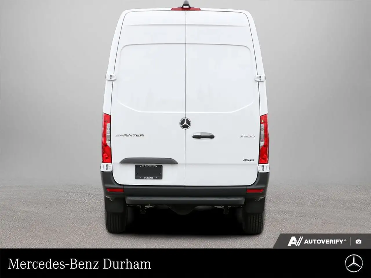 Mercedes-Benz Sprinter снимка Mercedes-Benz Sprinter