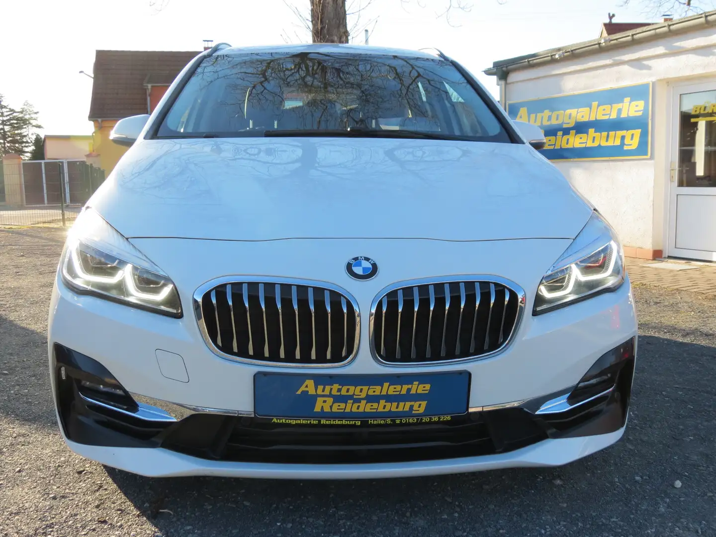 BMW 218 218 i Luxury Line Leder!!!Aut.!!Navi!!Neuwertig!! Beyaz - 2