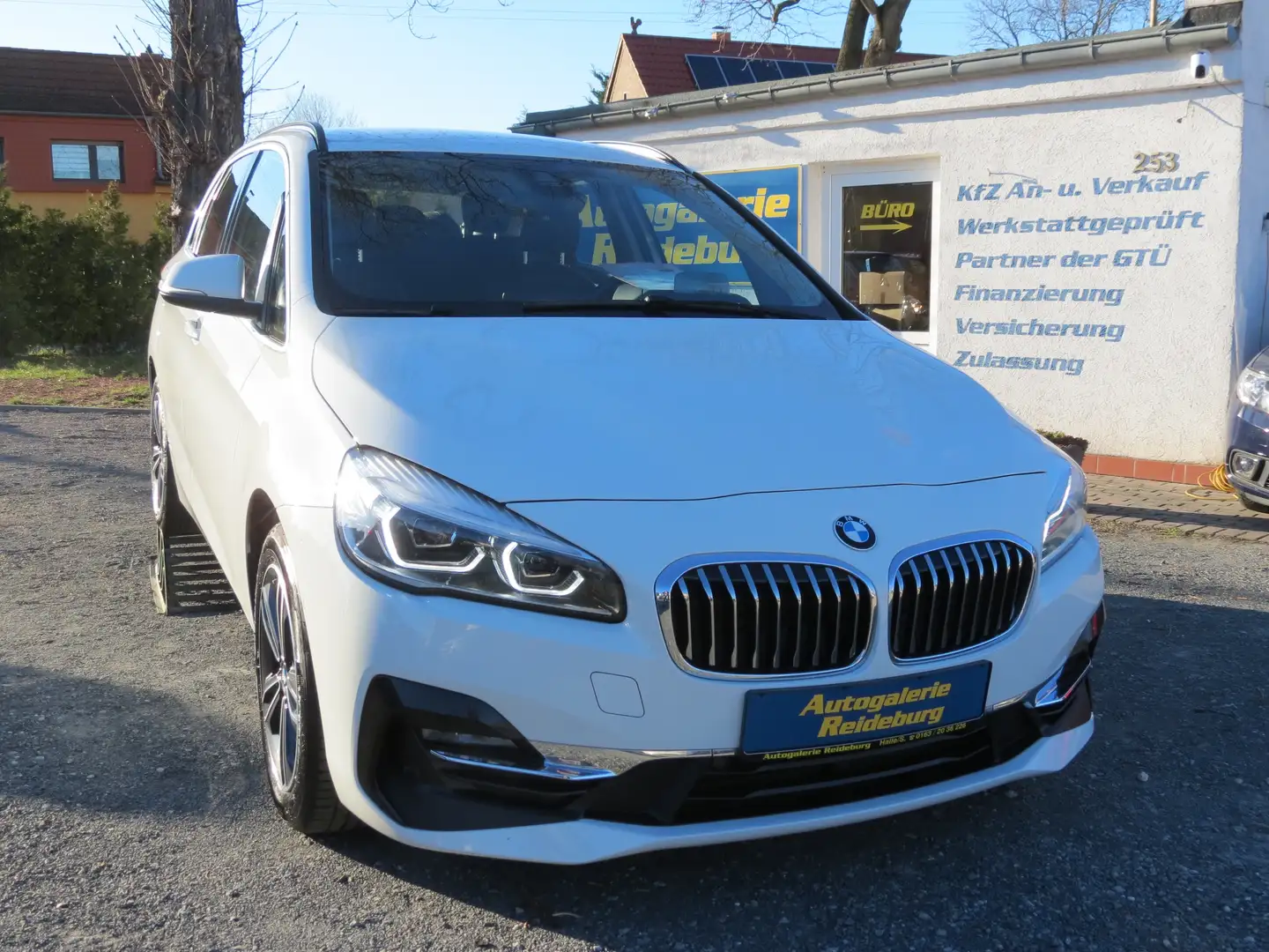 BMW 218 218 i Luxury Line Leder!!!Aut.!!Navi!!Neuwertig!! Beyaz - 1