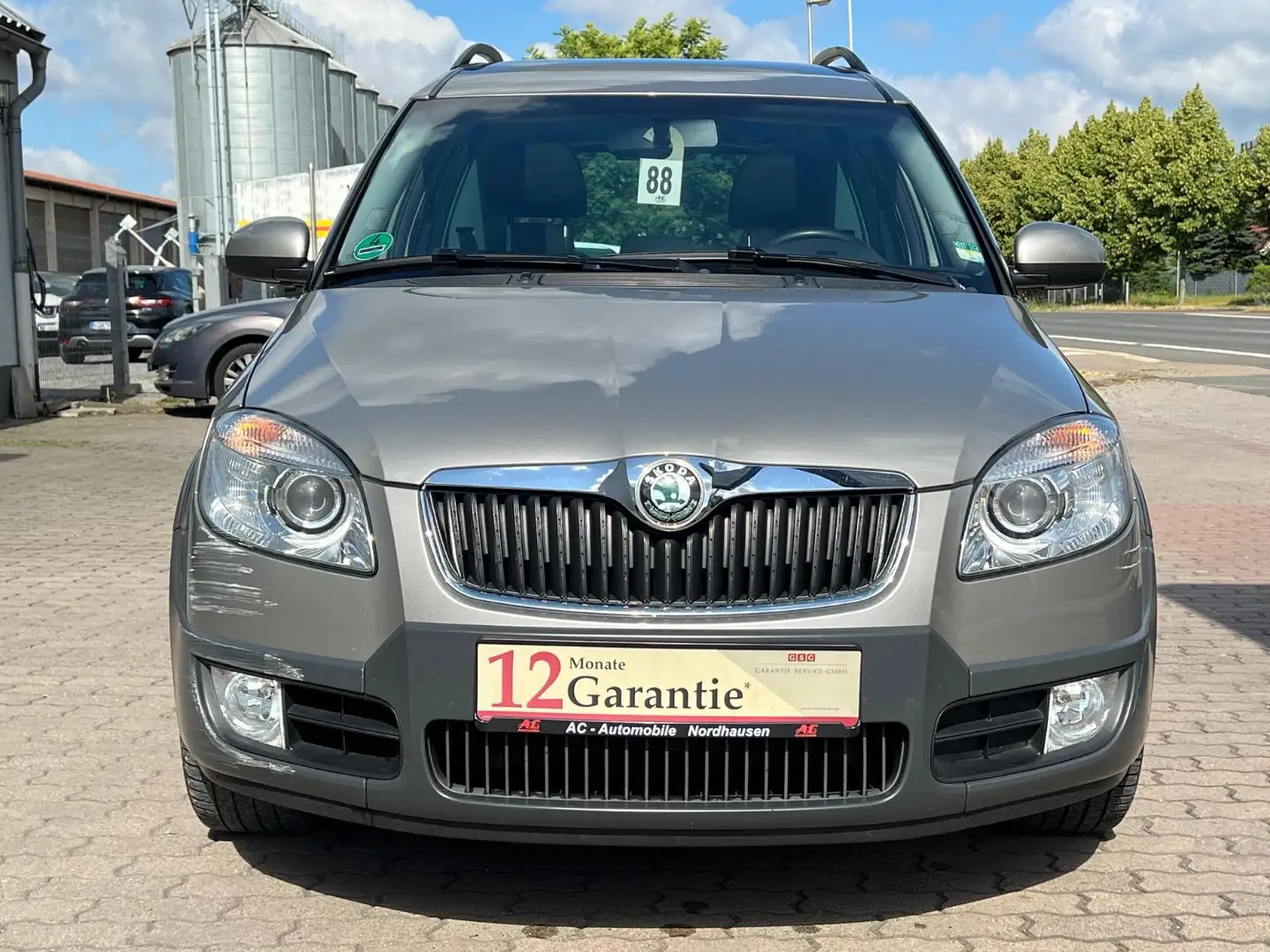 Skoda Roomster Scout Plus Edition Zlatna - 2
