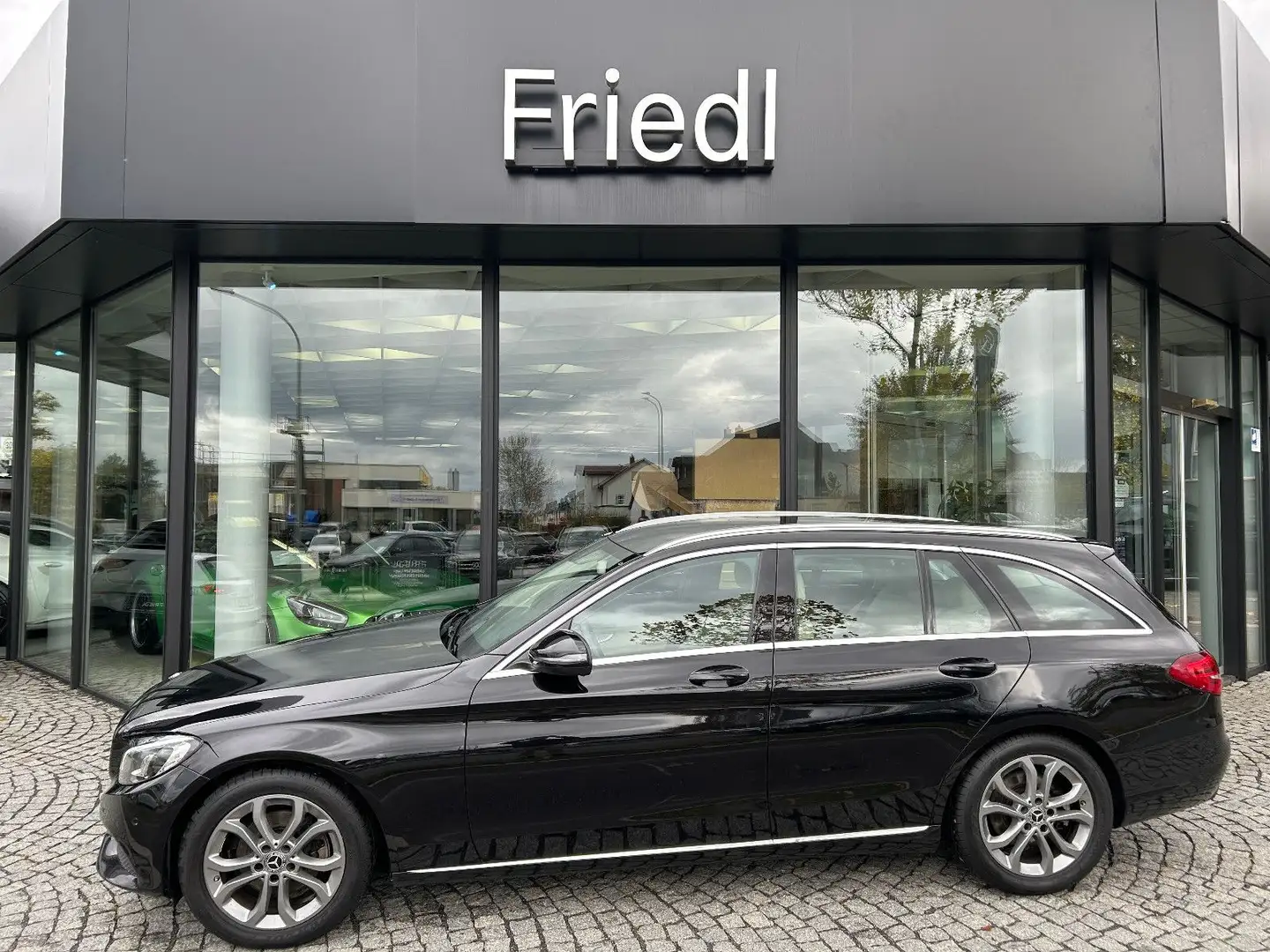 Mercedes-Benz C 220 d T AHK, LED, Leder, Ambiente Schwarz - 1