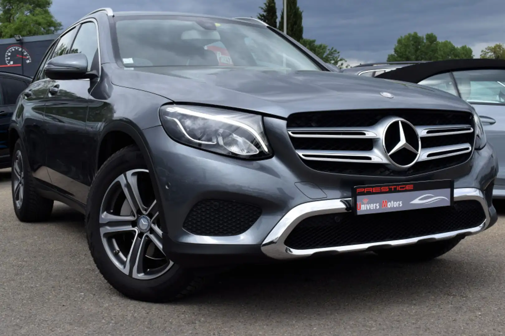 Mercedes-Benz GLC 220 220 D 170CH BUSINESS 4MATIC 9G-TRONIC Šedá - 1