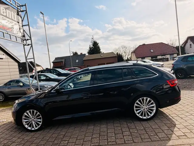 Skoda Superb view 4