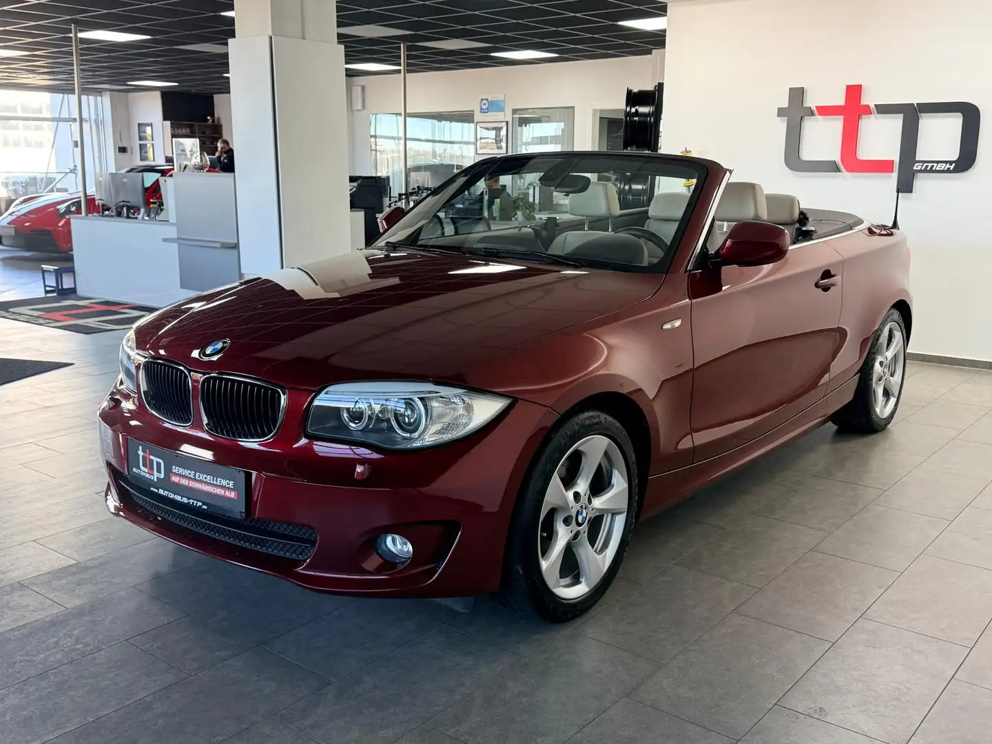 BMW 120 i Cabrio 2.Hand Leder Xenon Navi AHK Rot - 2