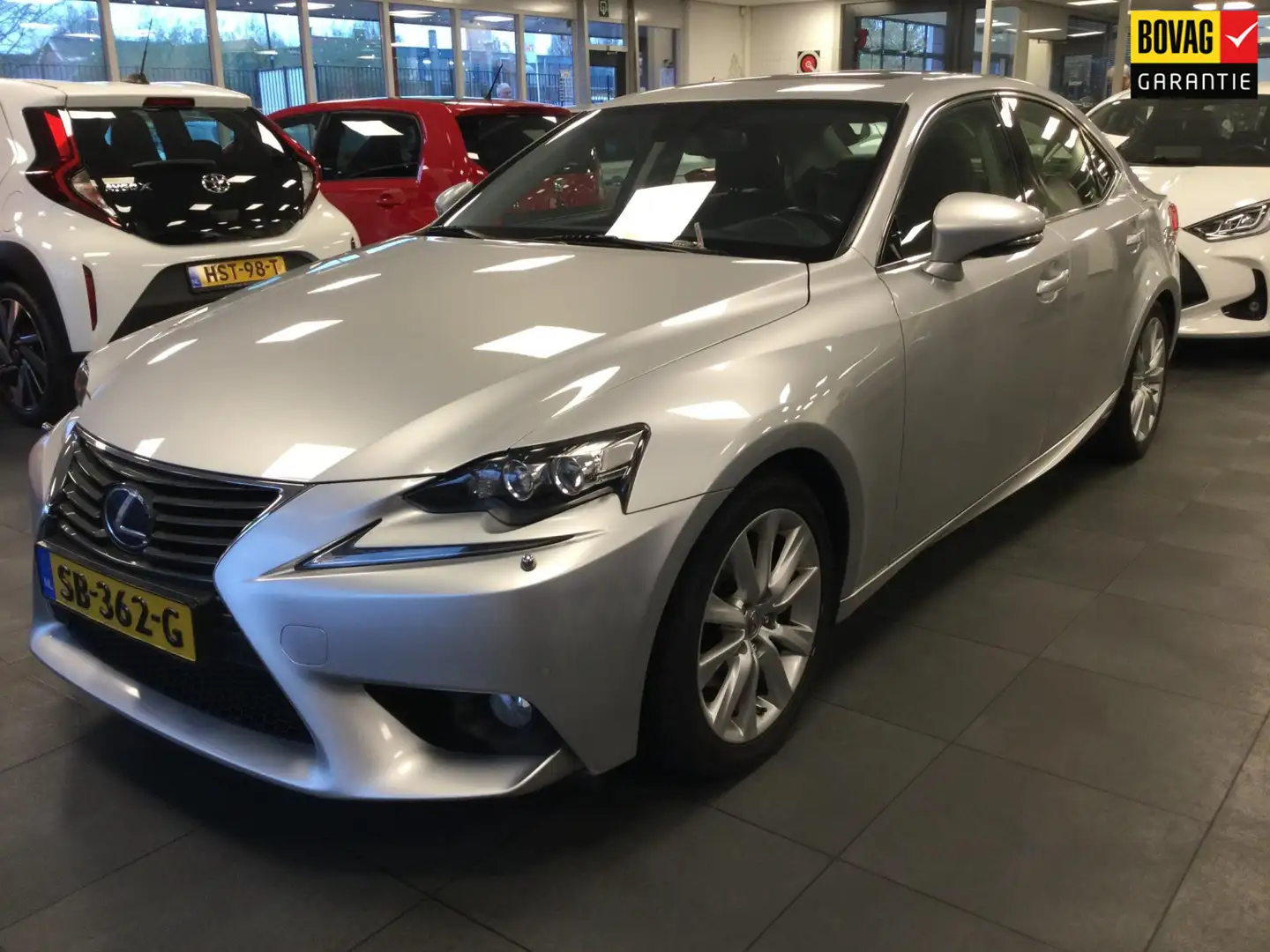 Lexus IS 300 300h Luxury Line vol optie 11-2013 gehele historie Grau - 1