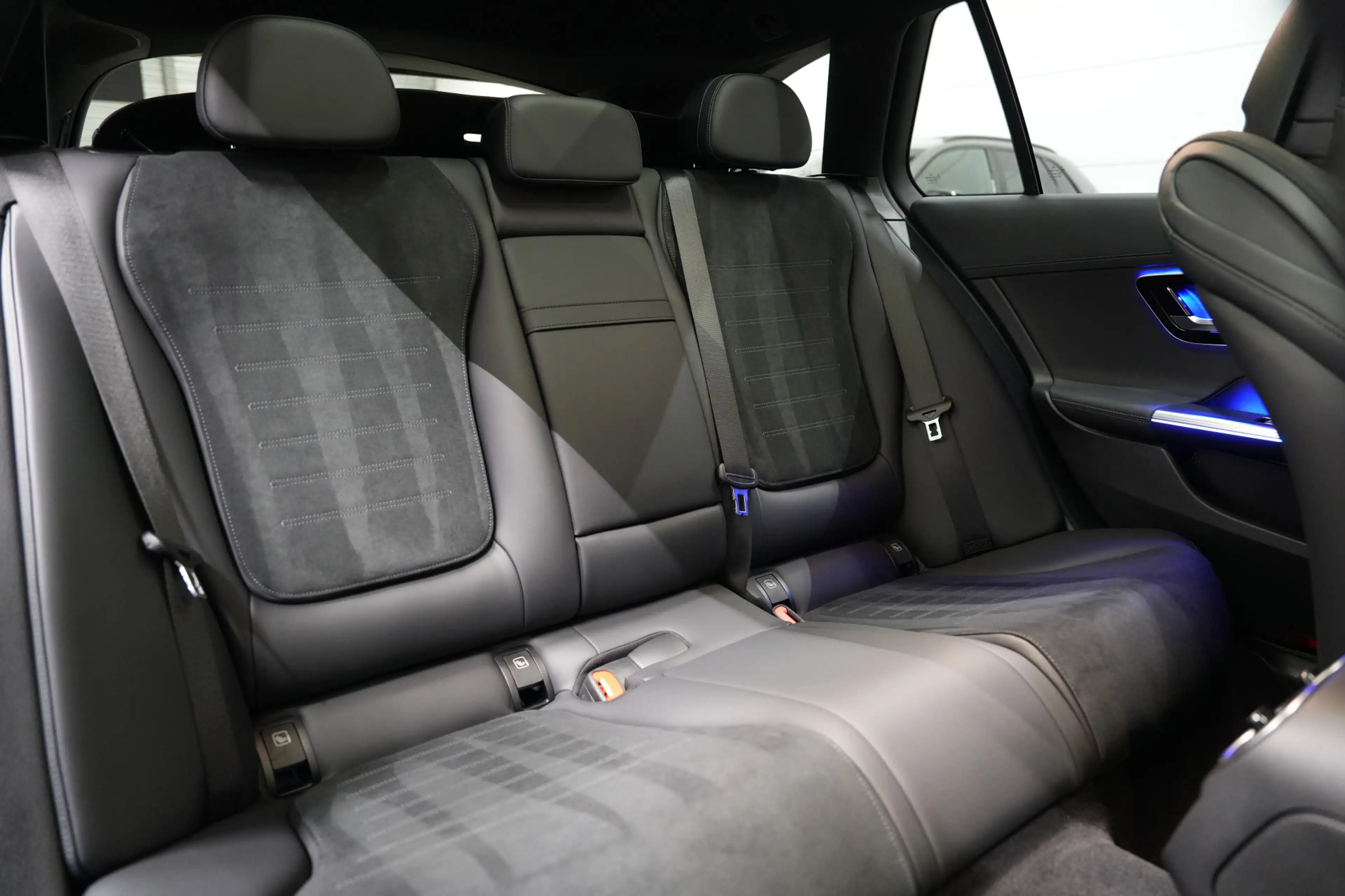 Mercedes-Benz C 300 Estate e AMG Line 313PK * SoH 100% - Pano - Sfeer — photo 23