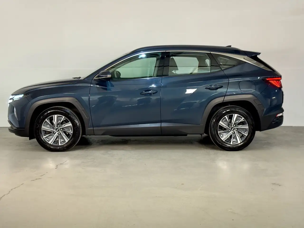 Hyundai TUCSON 1.6 T-GDI Smart *AHK*8-fach*LED, миниатюра 6