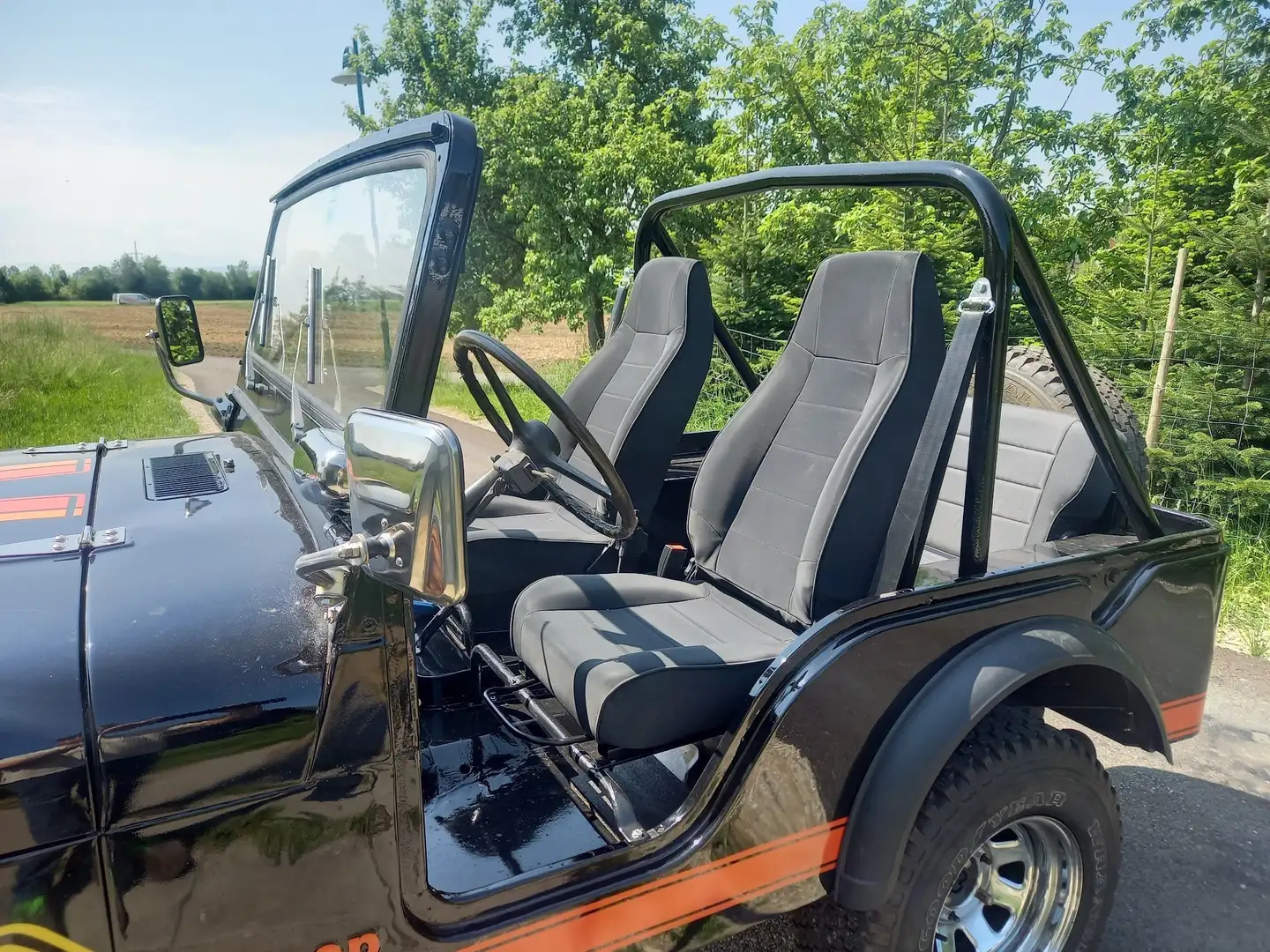 Jeep CJ-5 Renegade Schwarz - 2