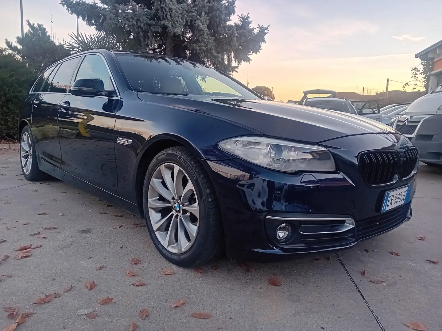 BMW 520 Serie 5 F11 520d Touring xdrive Msport 184 auto E6 Blau - 2