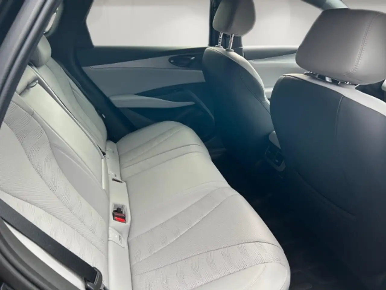 BYD SEAL 1.5 PHEV Comfort-Lite El. Panodach Leder Digitales, миниатюра 13