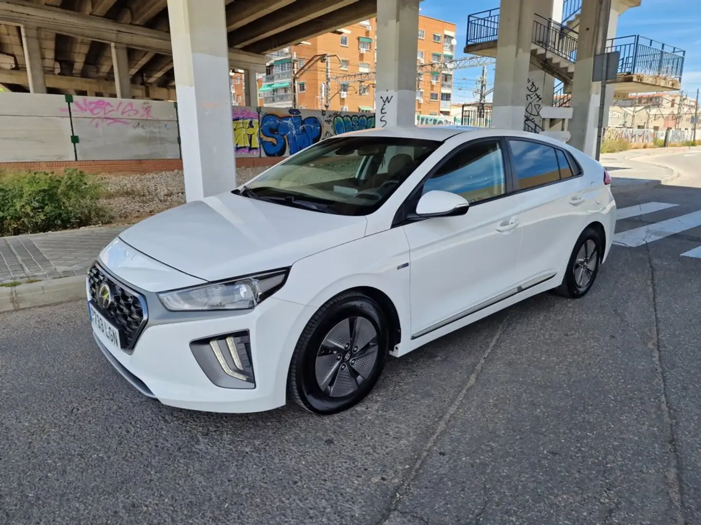 Hyundai IONIQ HEV 1.6 GDI Klass Weiß - 1