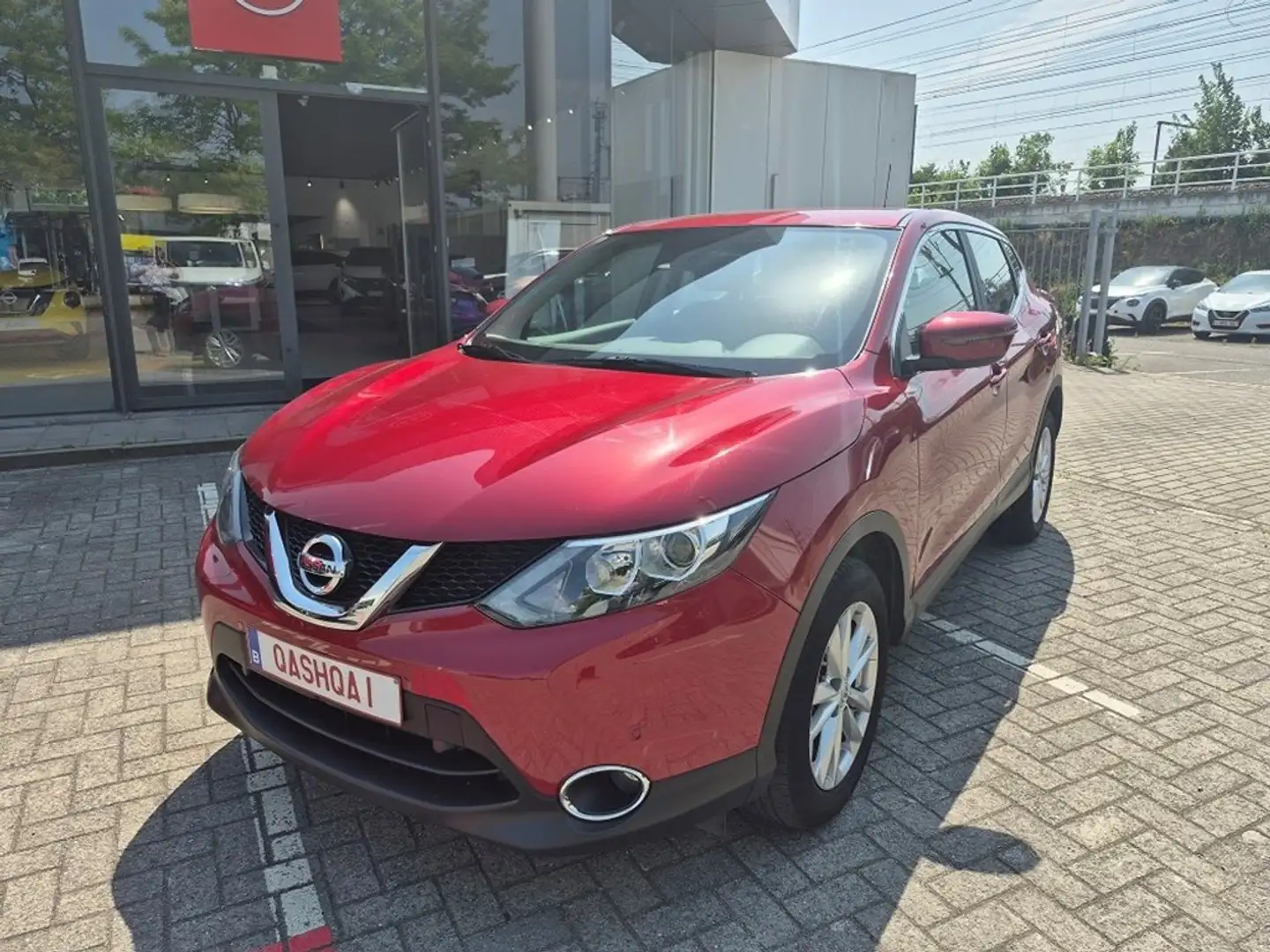 Nissan Qashqai Benzine Automaat Rood - 1