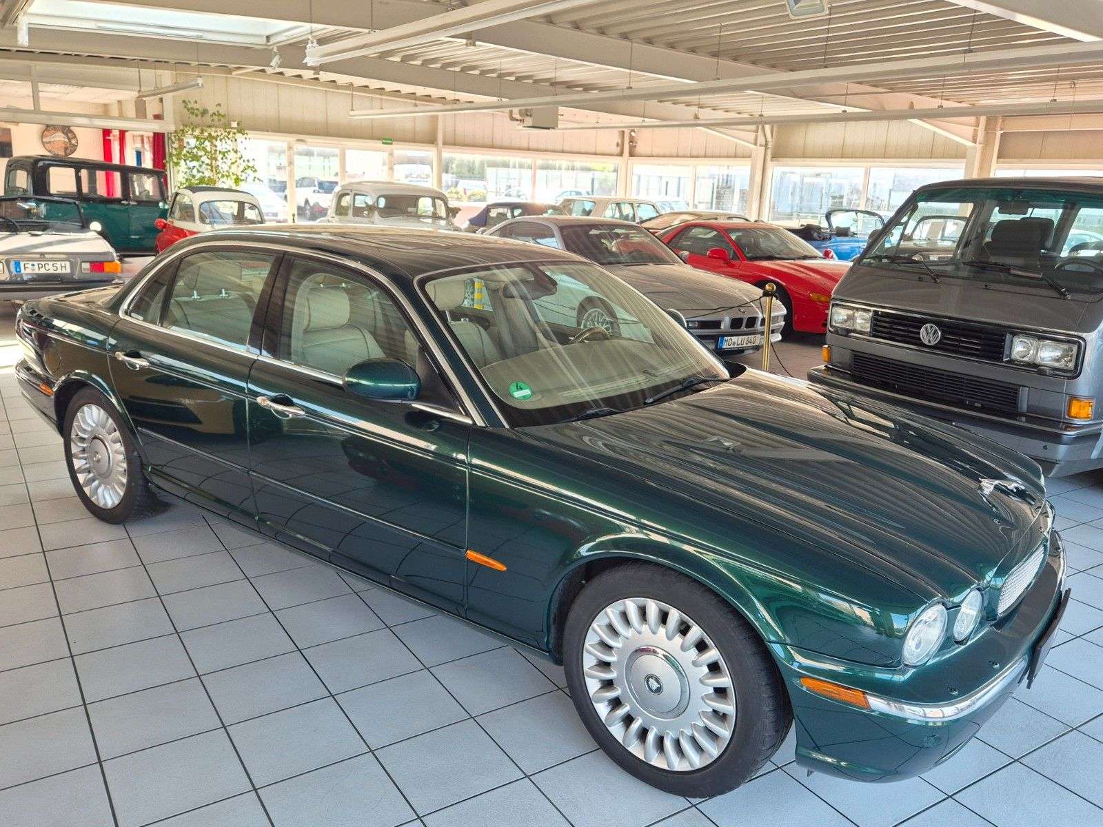 Second hand Jaguar Xjr 4.2