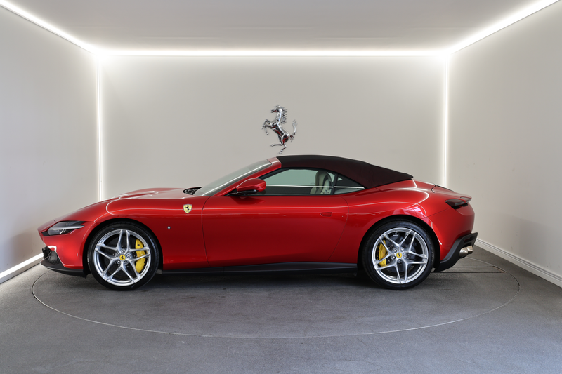 Ferrari Roma Roma Spider / Rosso Magma / Ferrari Approved — photo 11