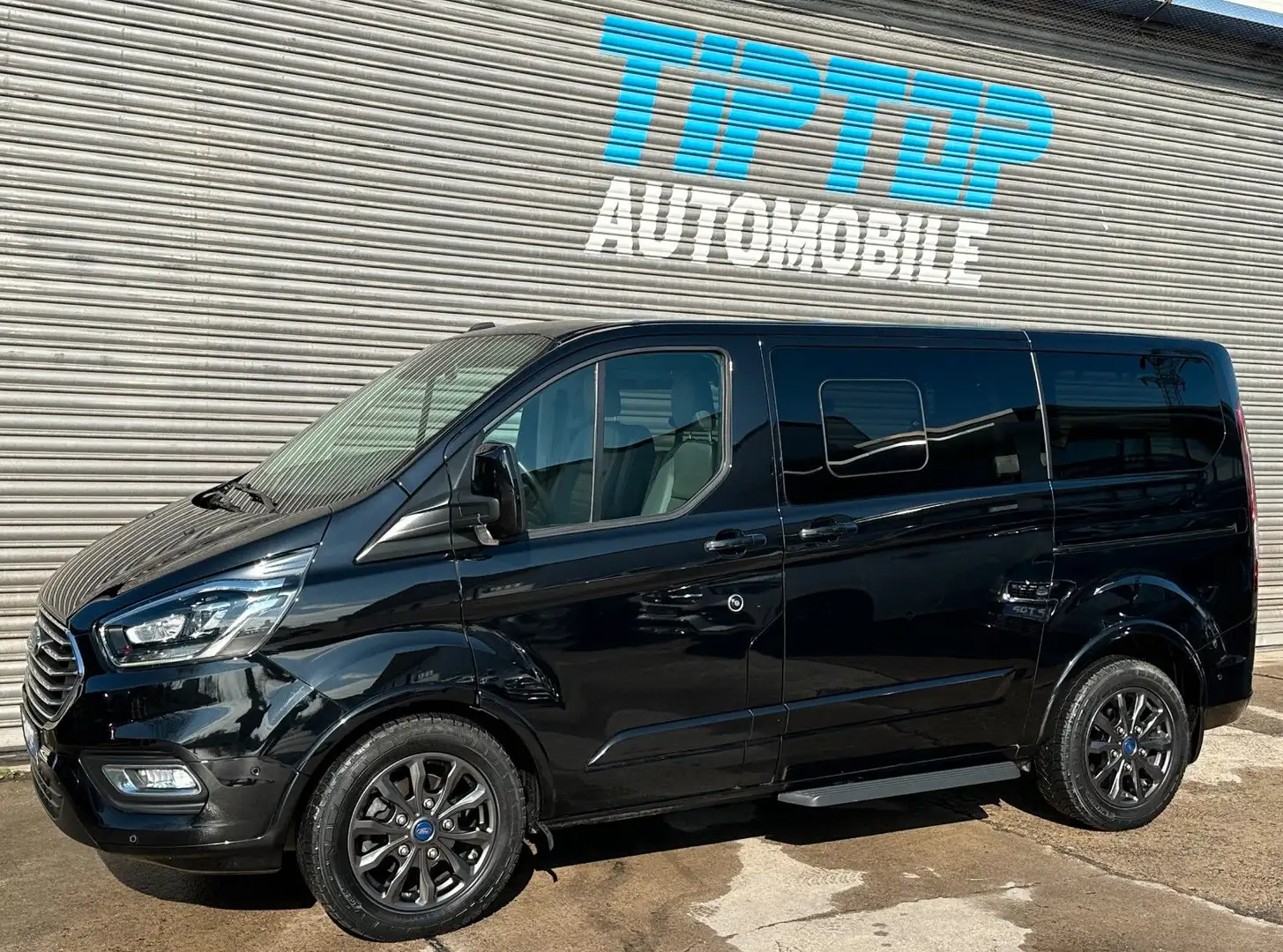 Ford Tourneo Custom *8-SITZE*AUTOMATIK*BI-XEN*AHK*NAVI Schwarz - 1