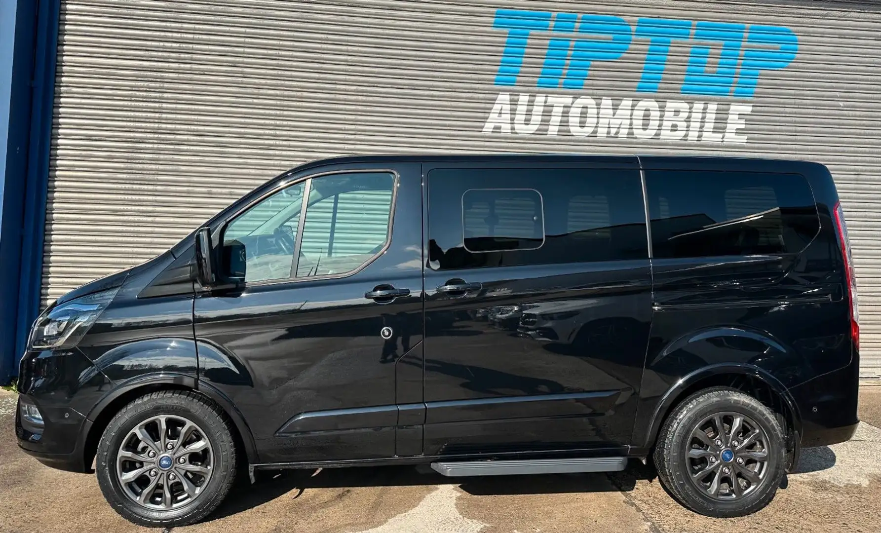 Ford Tourneo Custom *8-SITZE*AUTOMATIK*BI-XEN*AHK*NAVI Schwarz - 2