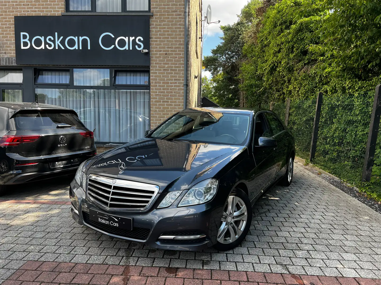 Mercedes-Benz E 200 E 200 CDI/Avantgarde/M2010/152.000KM/12M GARANTIE Blauw - 1