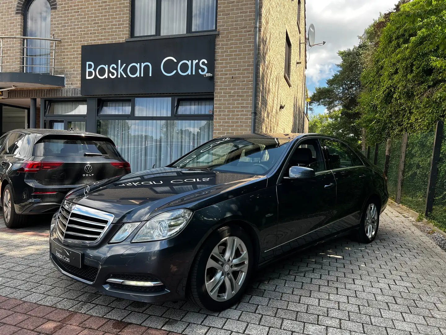 Mercedes-Benz E 200 E 200 CDI/Avantgarde/M2010/152.000KM/12M GARANTIE Blauw - 2