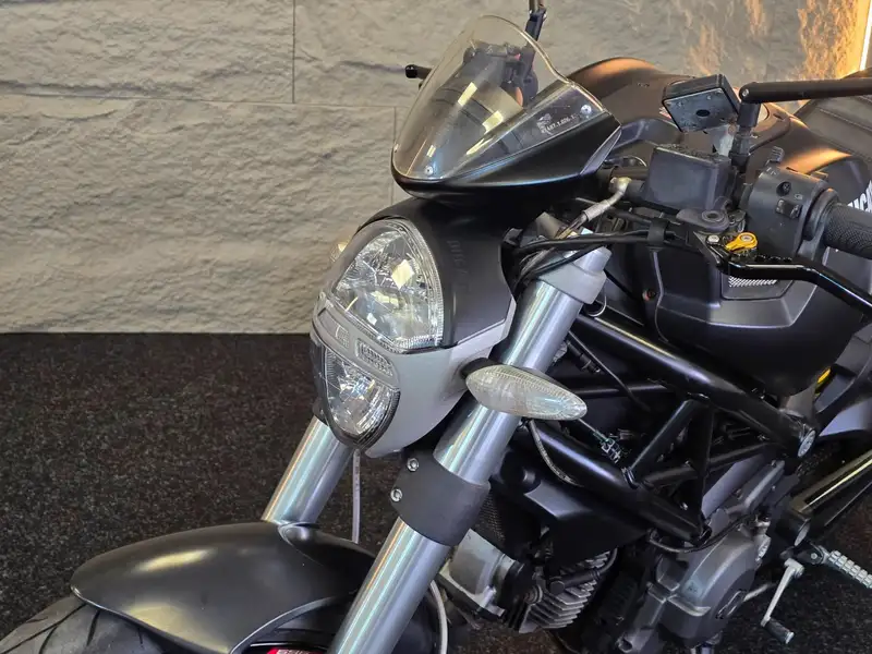 Ducati Monster 696 - foto 3