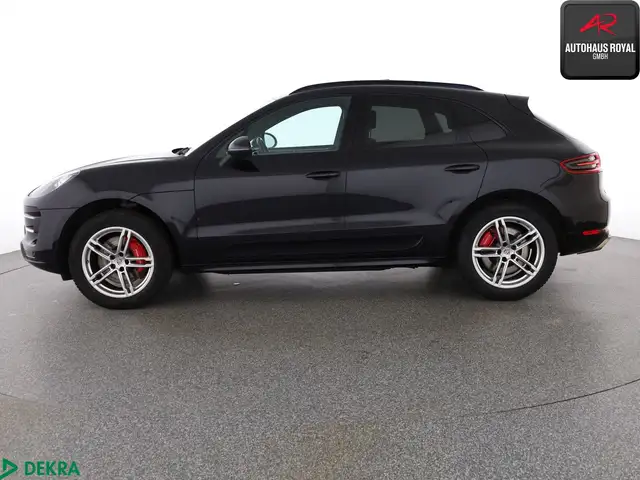 Porsche Macan view 2
