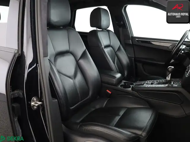 Porsche Macan view 11