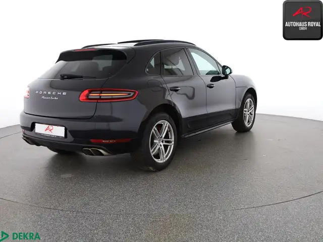 Porsche Macan view 5