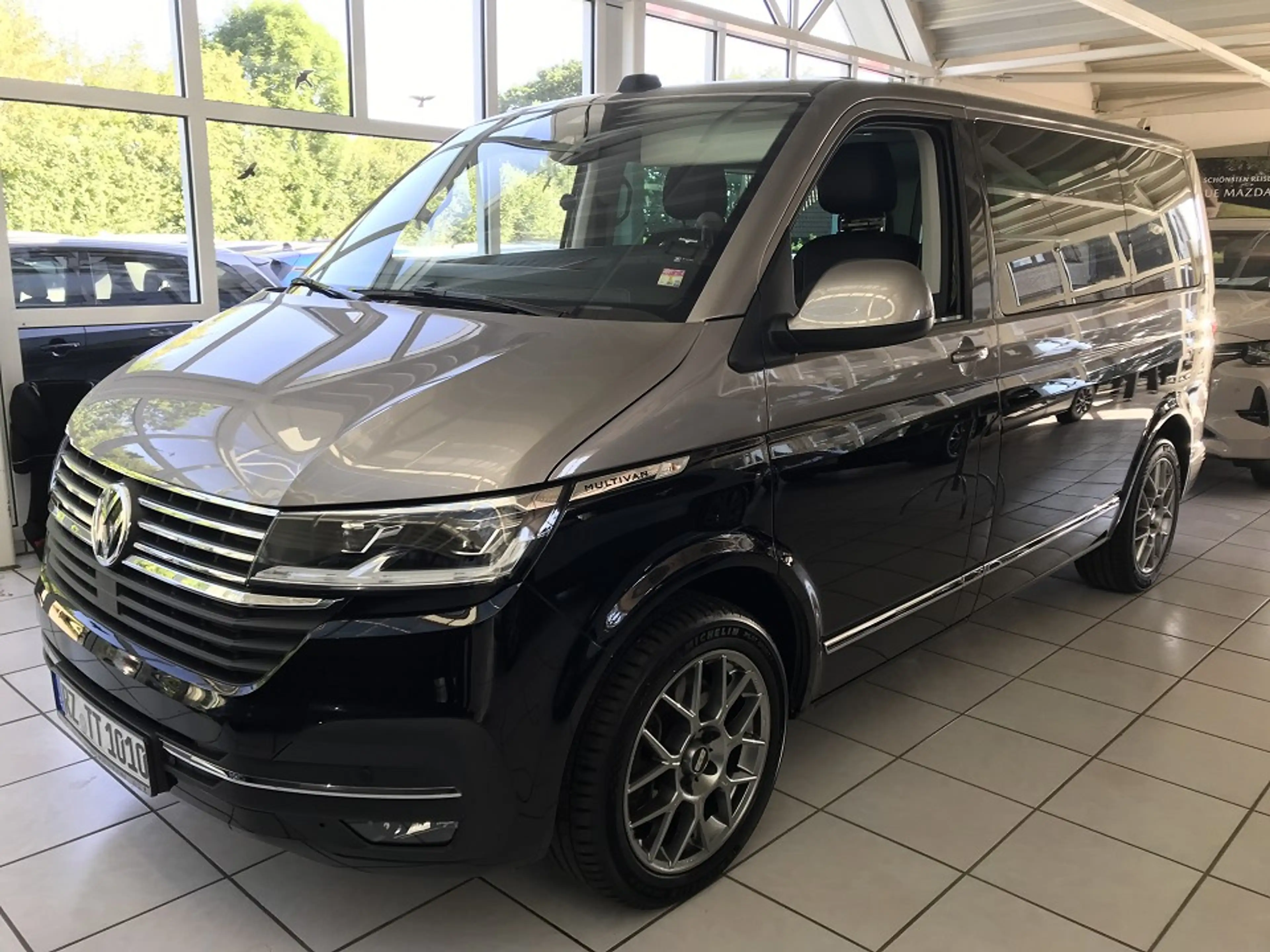 Volkswagen T6.1 Multivan 2.0 TDI 4Motion DSG Generation Six — photo 15