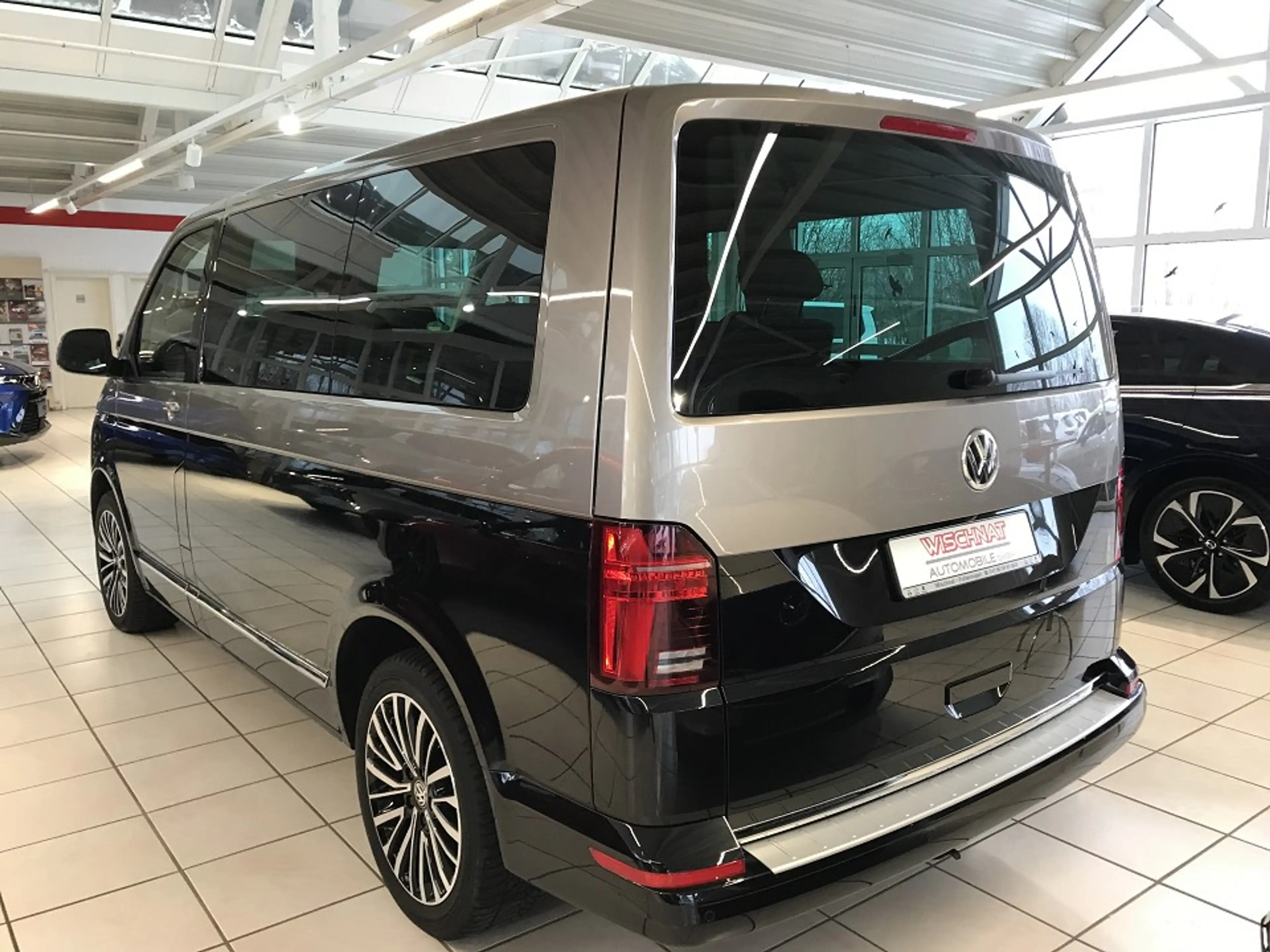 Volkswagen T6.1 Multivan 2.0 TDI 4Motion DSG Generation Six — photo 4