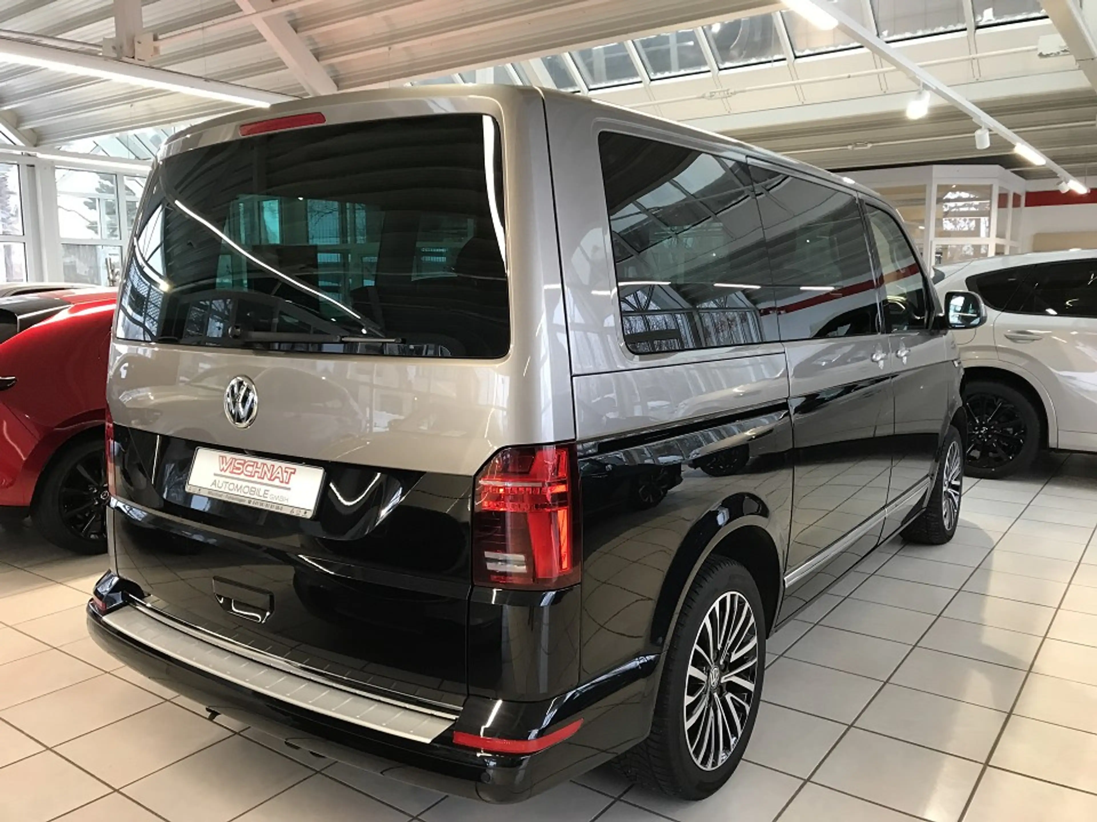 Volkswagen T6.1 Multivan 2.0 TDI 4Motion DSG Generation Six — photo 3