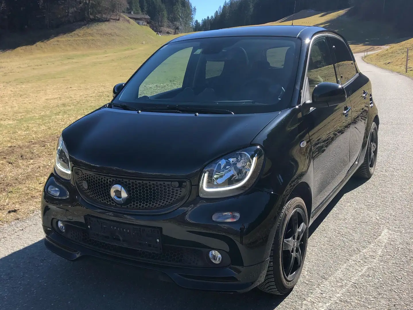 smart forFour EQ Brabus Style Schwarz - 1