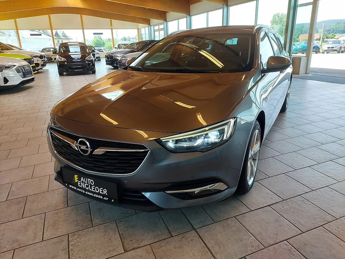 Opel Insignia ST 2,0 CDTI BlueInjection Innovation St./St. Aut. Gris - 2