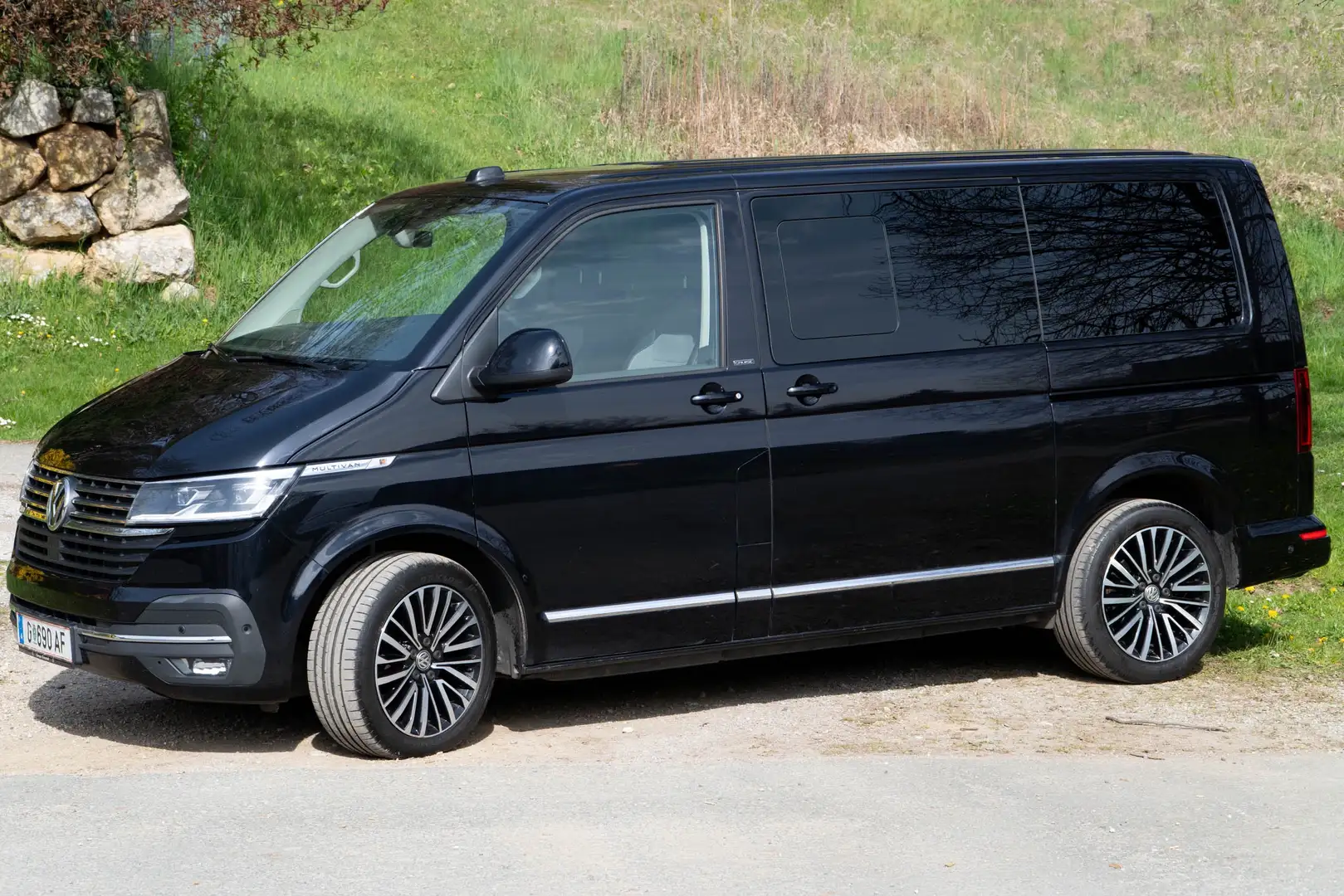 Volkswagen T6.1 Multivan Cruise Schwarz - 1