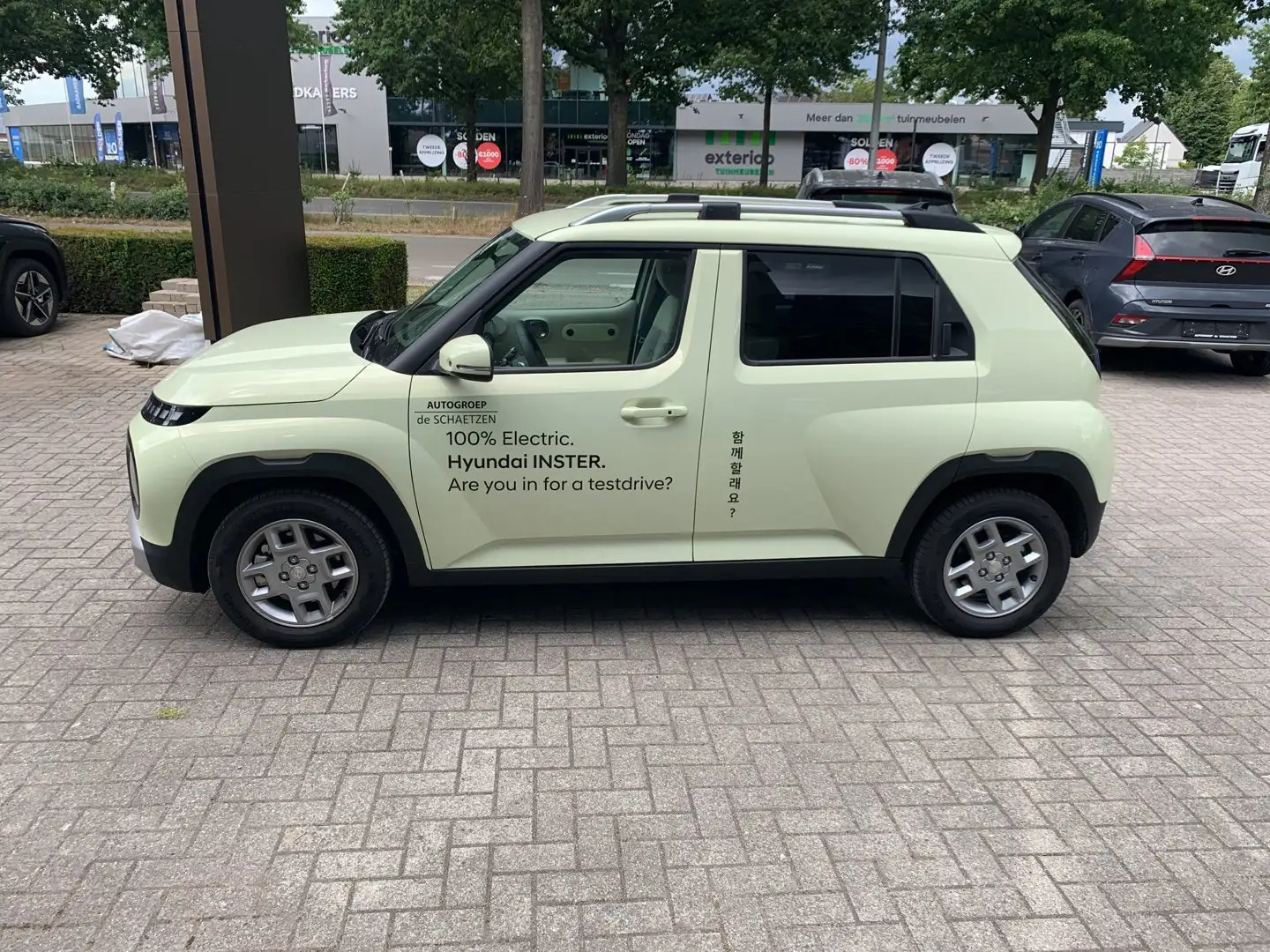 Hyundai Inster 49 kWh Urban Gris - 2