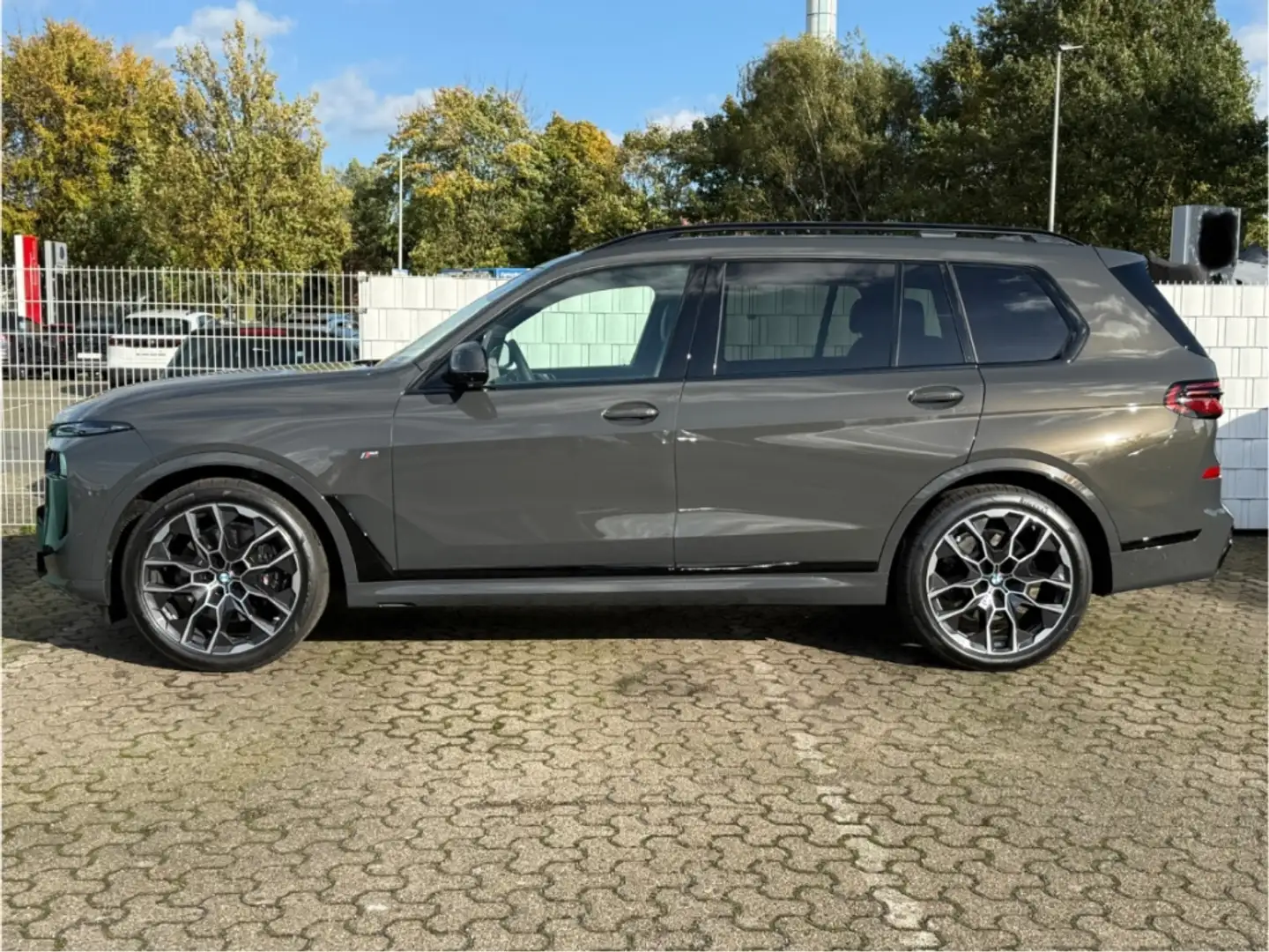 BMW X7 xDrive 40 d M Sport nur Leasing kein ExportAHK Pan Grau - 2