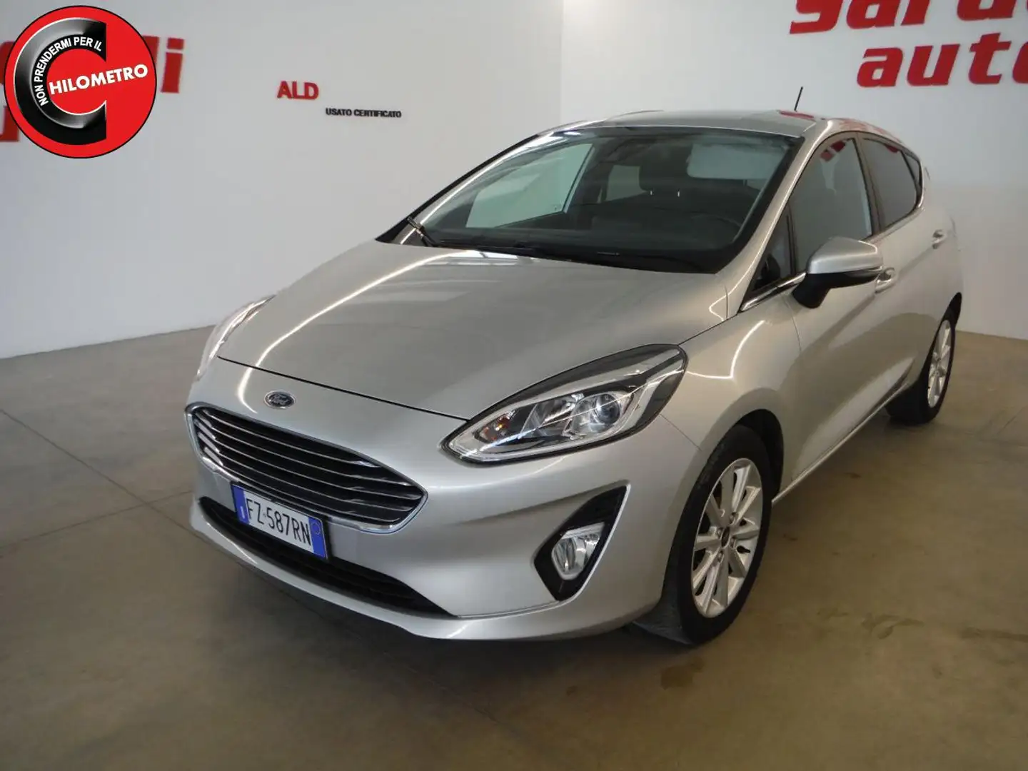 Ford Fiesta 1.1 85 CV 5 porte Titanium Argento - 1