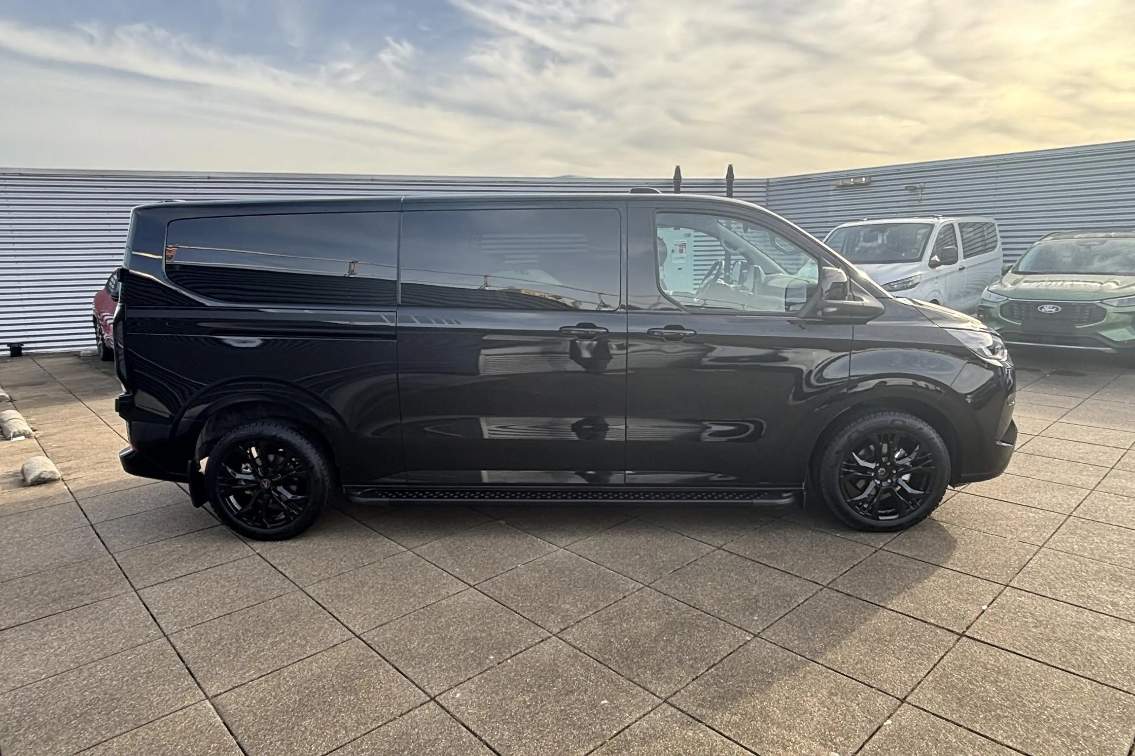 Ford Transit Custom 320 2.5 PHEV L2H1 Sport — photo 9