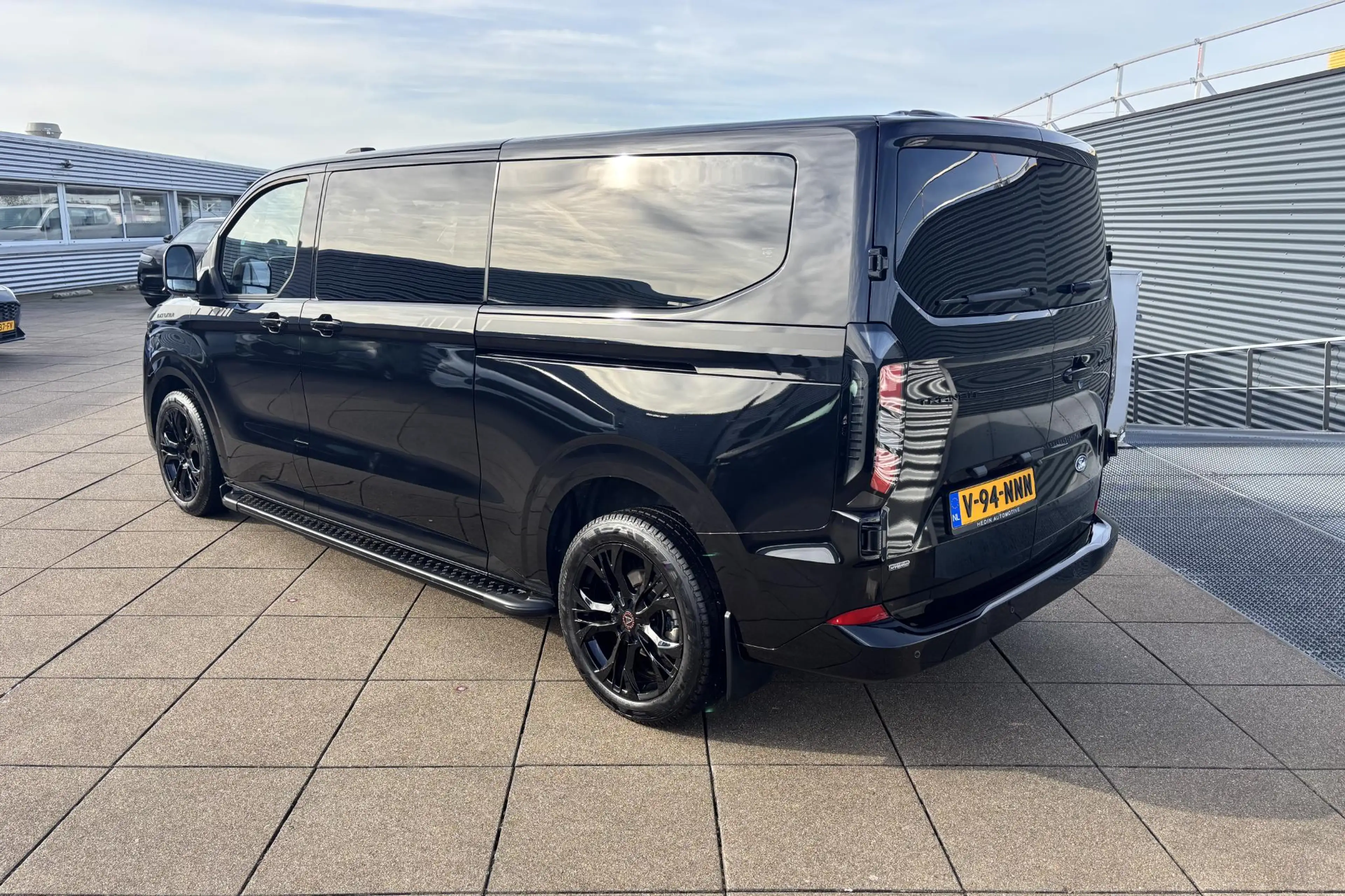 Ford Transit Custom 320 2.5 PHEV L2H1 Sport — photo 6