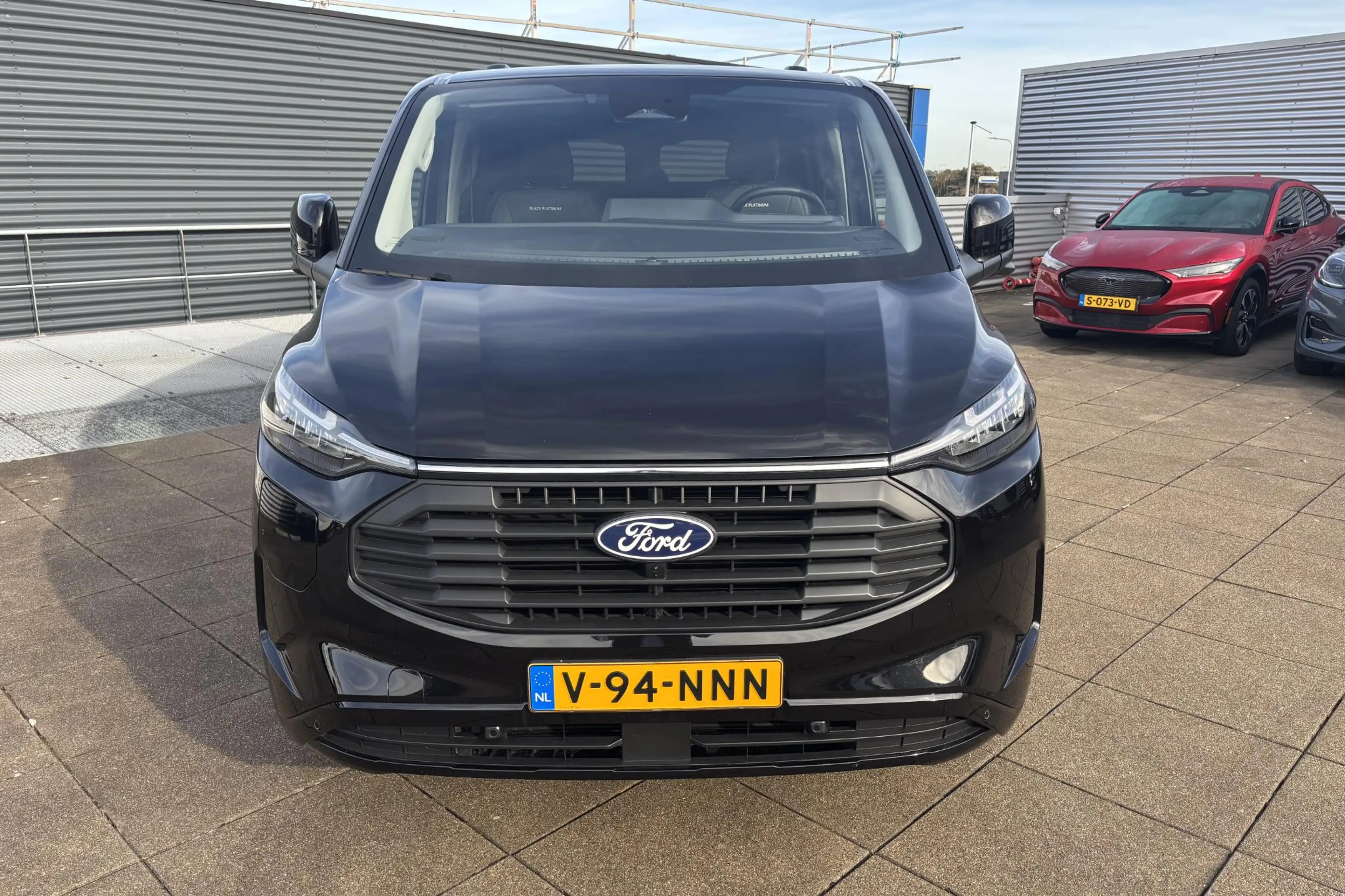 Ford Transit Custom 320 2.5 PHEV L2H1 Sport — photo 11