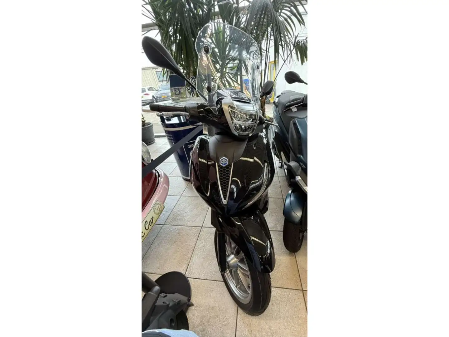 Piaggio Beverly 400 Negru - 1