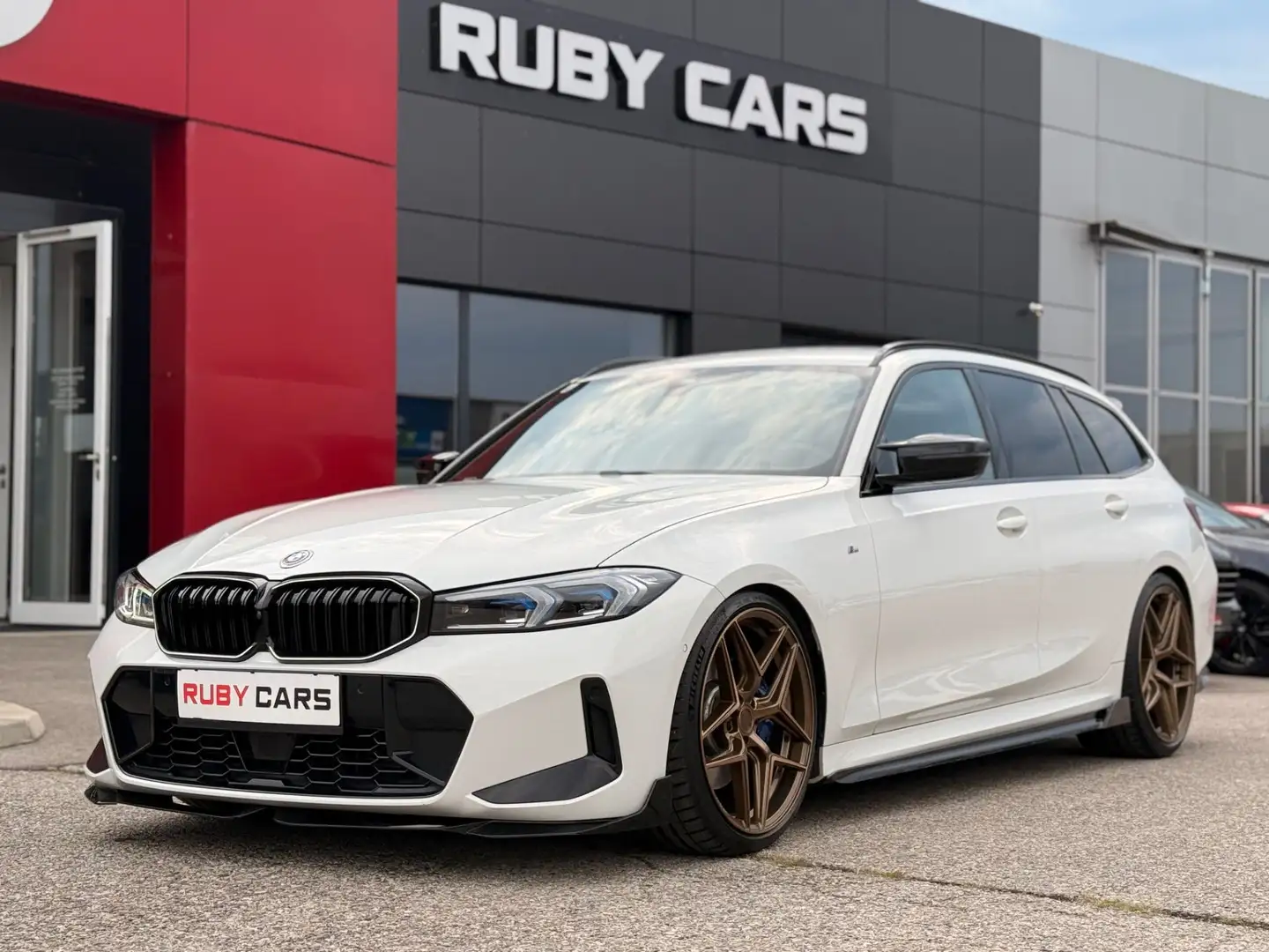 BMW 340 M340d 48 V xDrive Touring Aut./ BMW Care Paket 20 Weiß - 1
