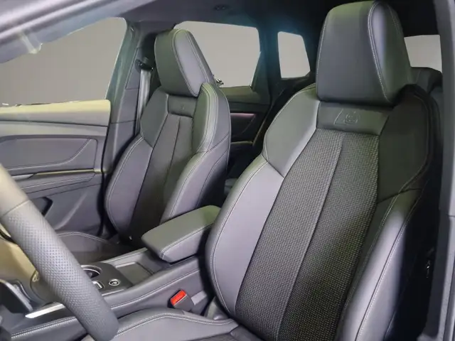 Audi Q4 e-tron view 13