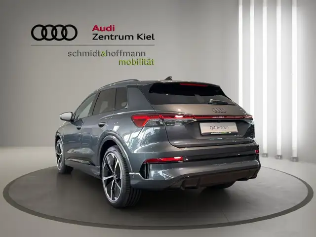Audi Q4 e-tron view 3