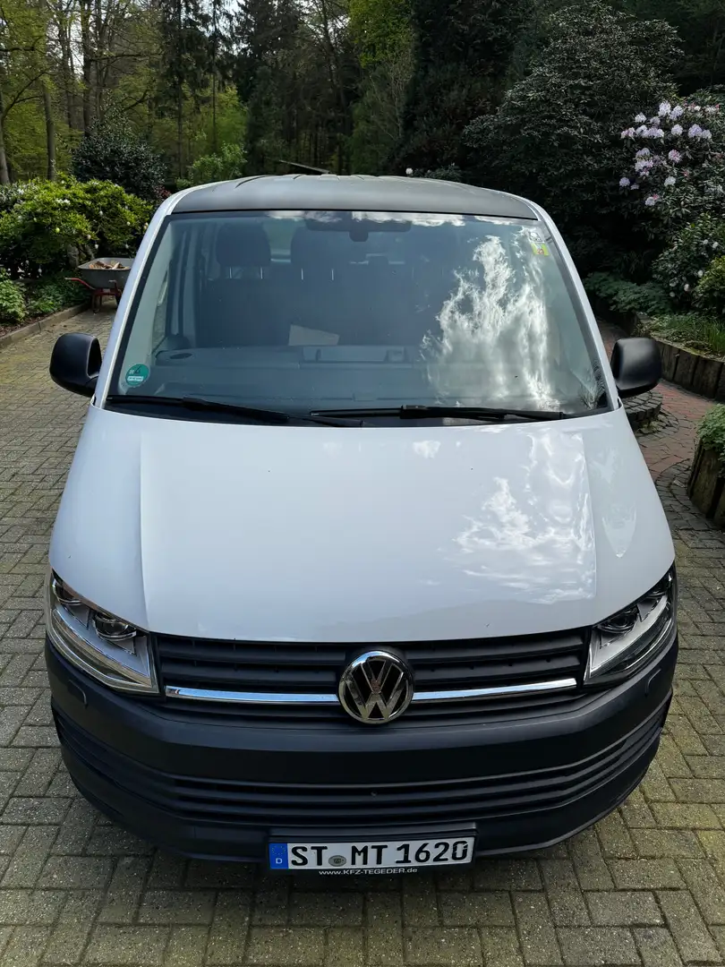 Volkswagen T6 Kombi Kombi lang 2,0 TDI Lang LED Navi AHK Klima Sitzhz. Blanco - 2