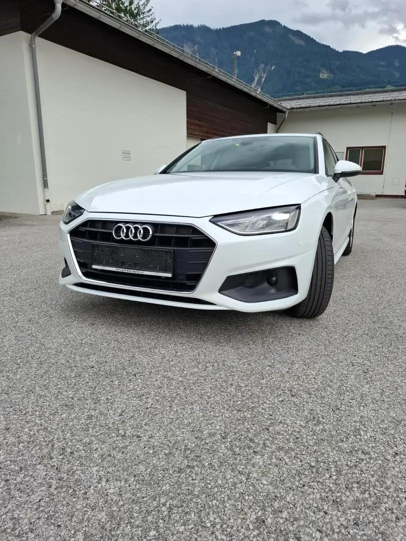 Audi A4 Avant 30 TDI S-tronic - 1