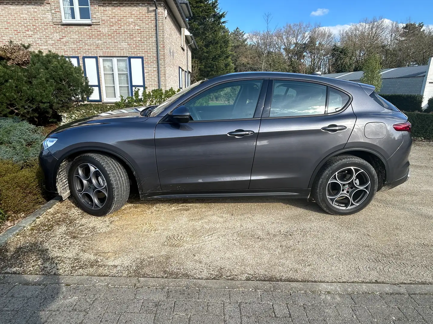 Alfa Romeo Stelvio Stelvio 2.2 Diesel 16V AT8 Grijs - 2